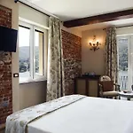 إلفيزيا البوتيكي ستريزا