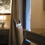 إلفيزيا البوتيكي * ستريزا