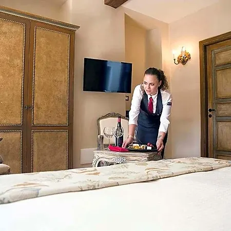 Boutique Elvezia Hotel *